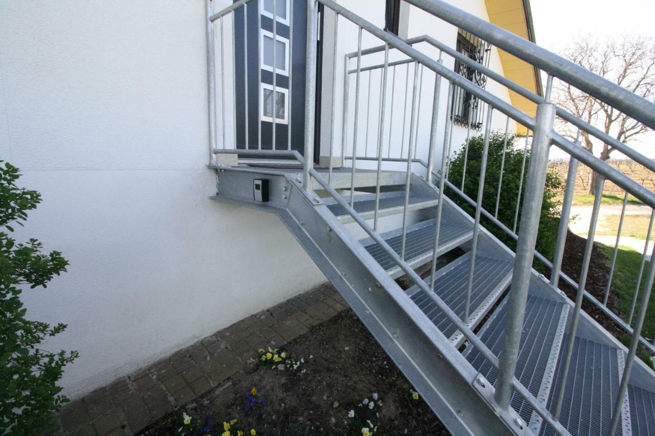 Ferienwohnung Fam. Frey Kleinhoflein Exterior photo